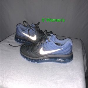 Nike Women’s Shoes Size 5’ NEW